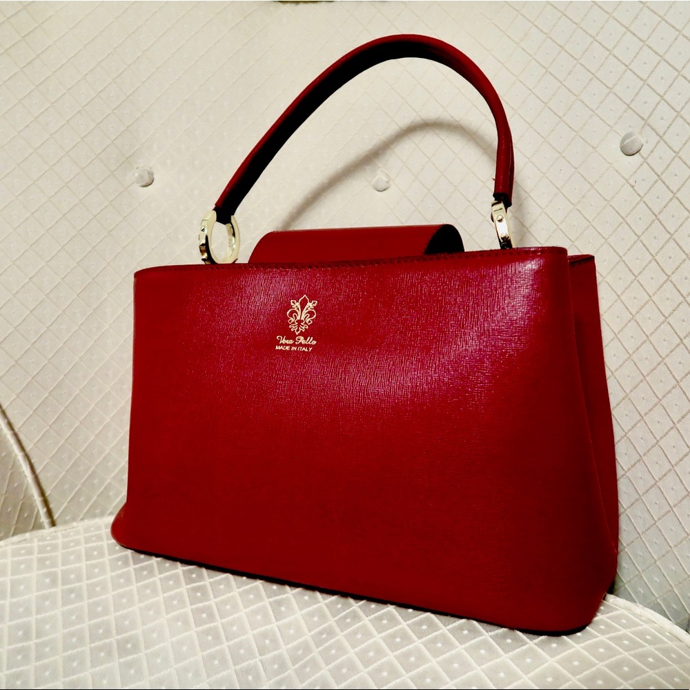 NWOT VERA PELLE, Red Purse Gold Detail